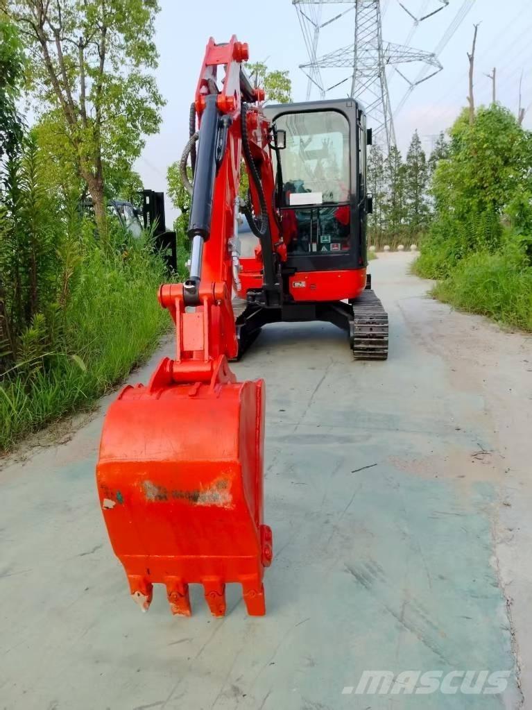 Kubota U 35 حفارات صغيرة أقل من 7 طن (حفارات صغيرة)
