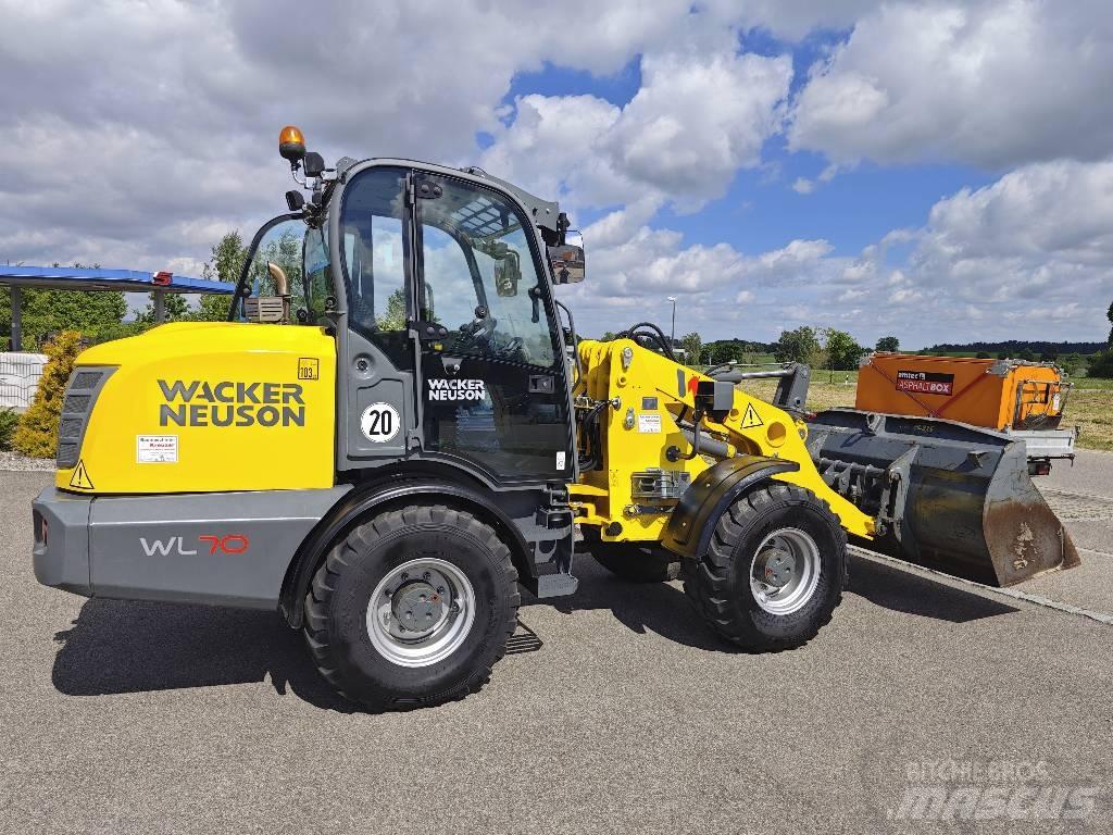 Wacker Neuson WL 70 لوادر بعجل