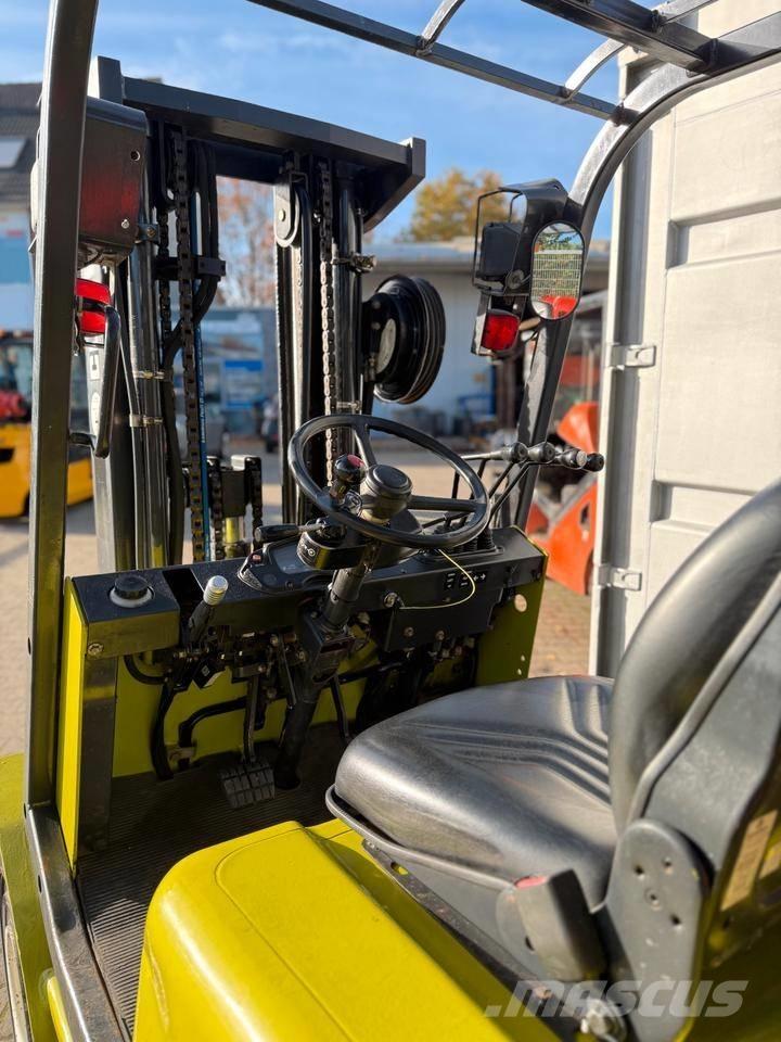 Clark CMP 25 L شاحنات LPG