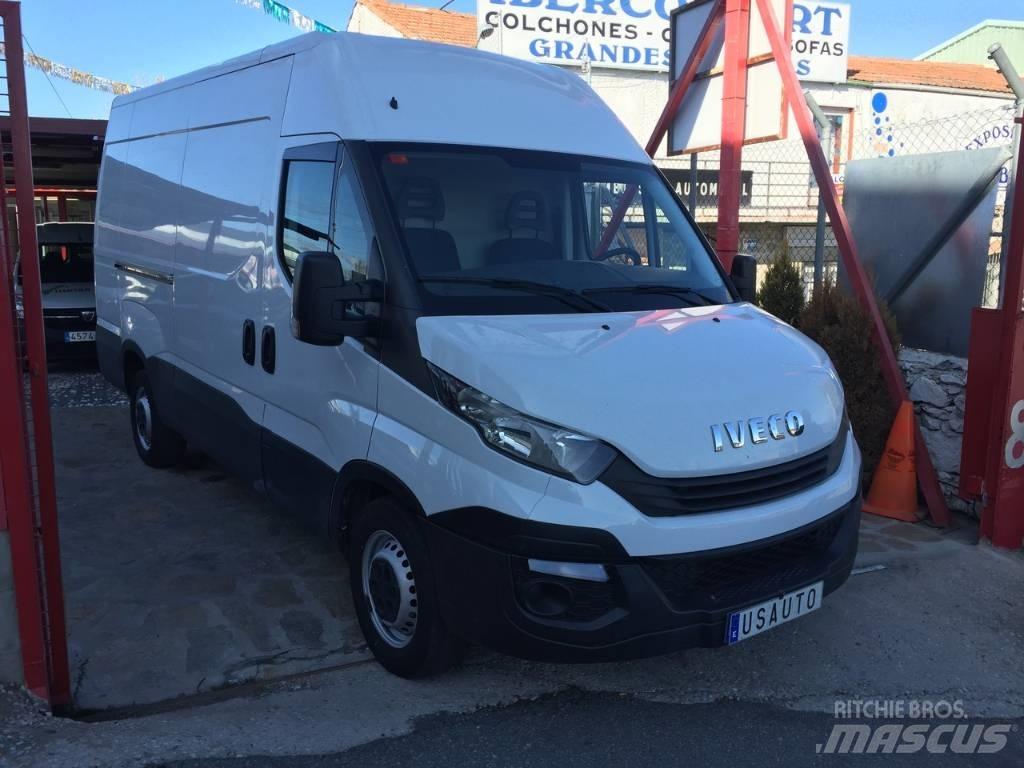 Iveco Daily 35 S 12 هيكل صندوقي