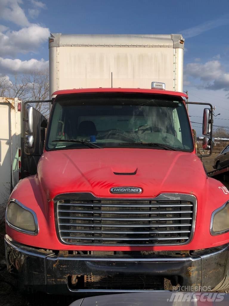 Freightliner m2 شاحنات ذات هيكل صندوقي