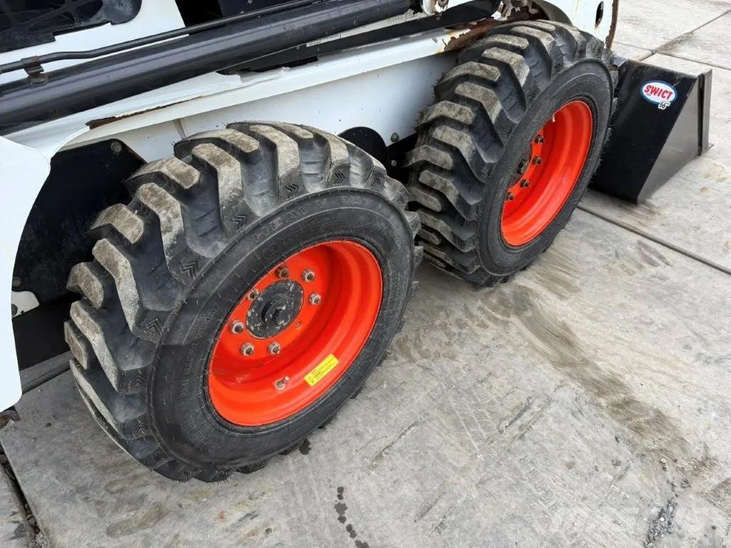 Bobcat S450 لوادر انزلاقية التوجيه