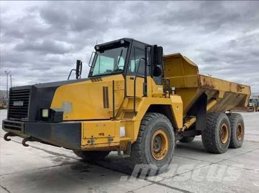 Komatsu HM 300 ساحبات مفصلية