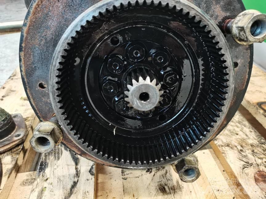 JCB 520-40 reducer محور العجلة