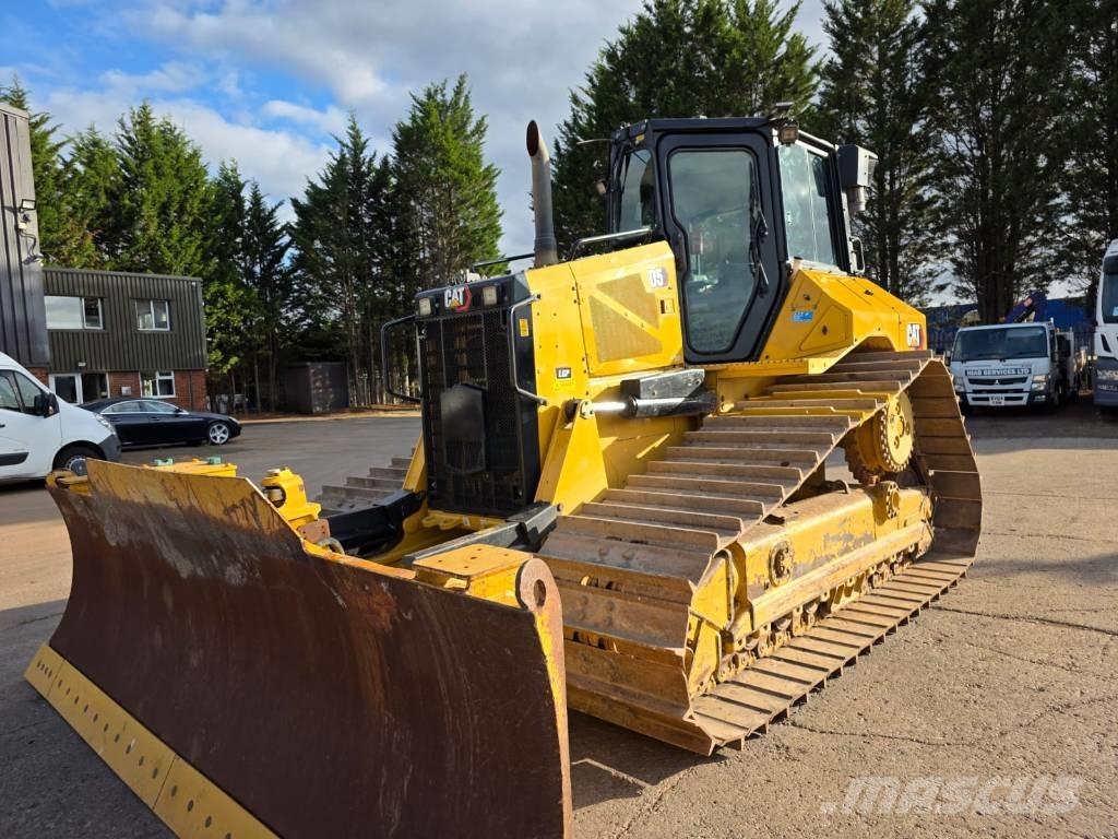 CAT D 5 LGP بلدوزرات مجنزرة