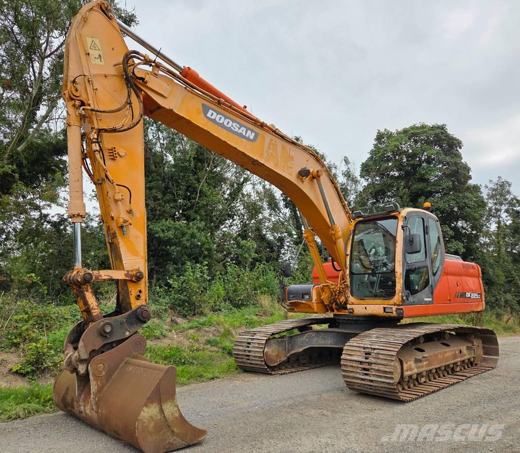 Doosan DX 225 LC حفارات زحافة
