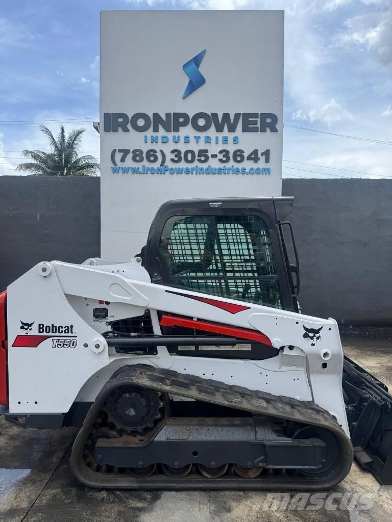 Bobcat T 550 لوادر انزلاقية التوجيه