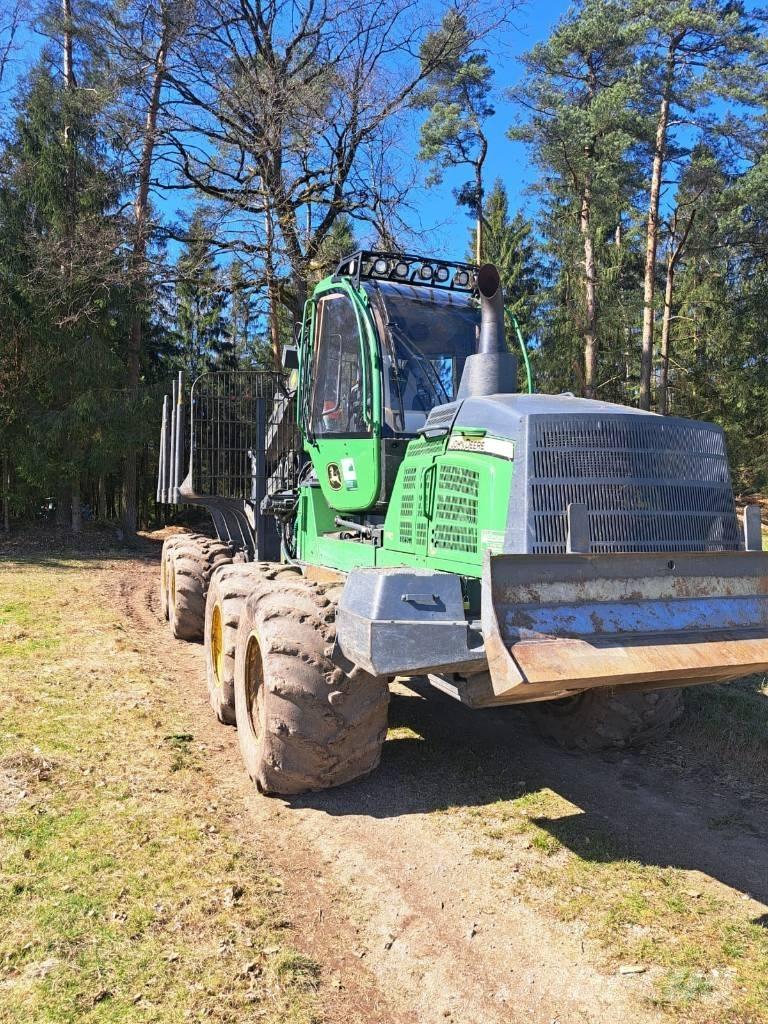 John Deere 1110 G شاحنات