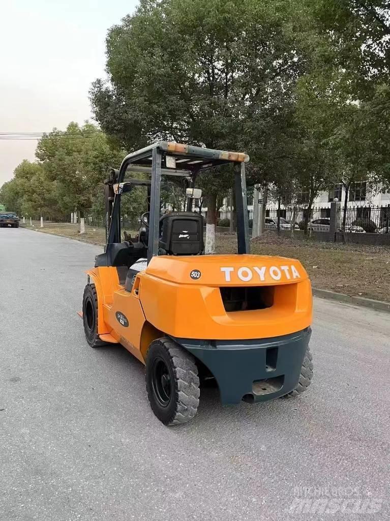 Toyota FD 50 شاحنات الديزل