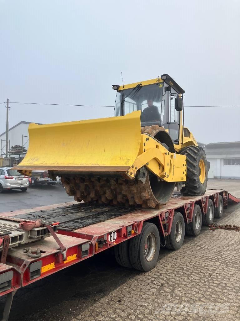 Bomag BW 213 PDH-5 ضاغطات التربة