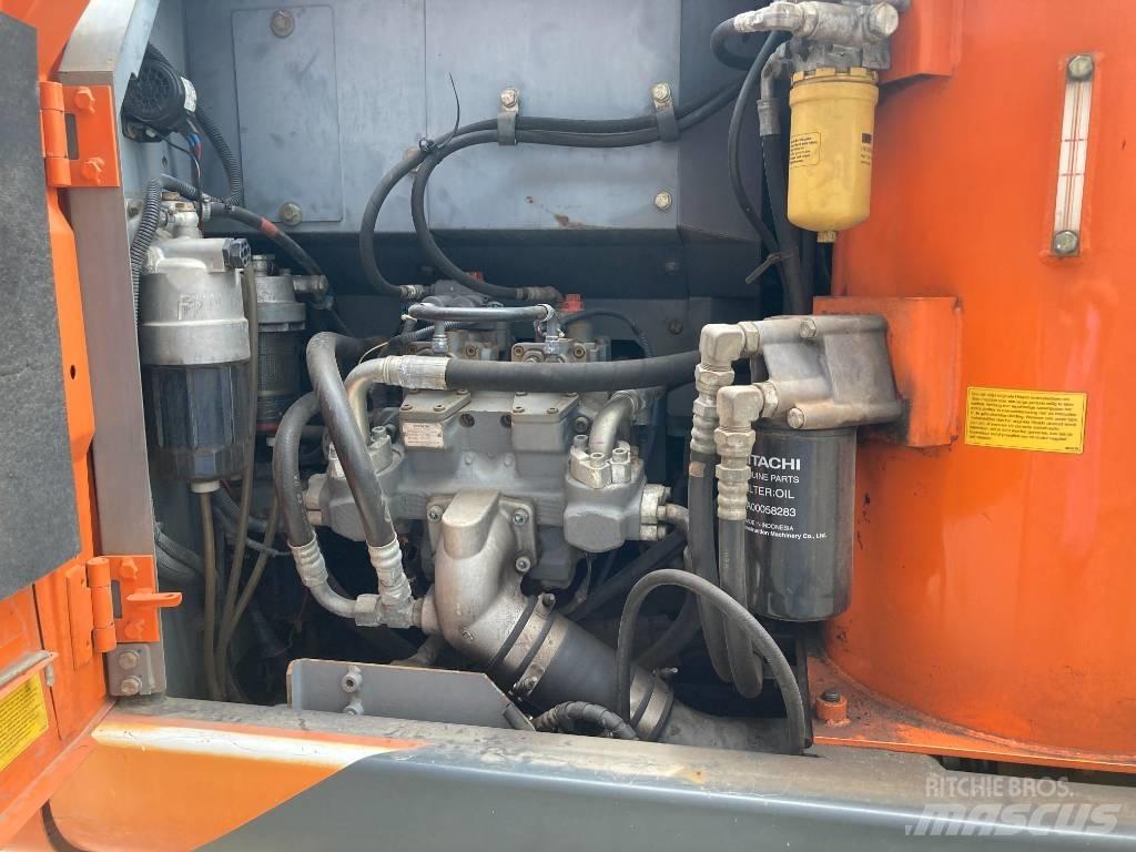 Hitachi ZX 180 LC-5 حفارات زحافة