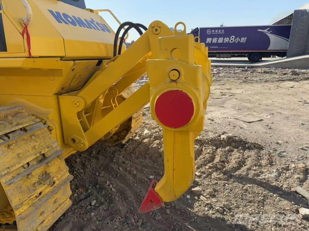 Komatsu D 85 EX-18 بلدوزرات مجنزرة