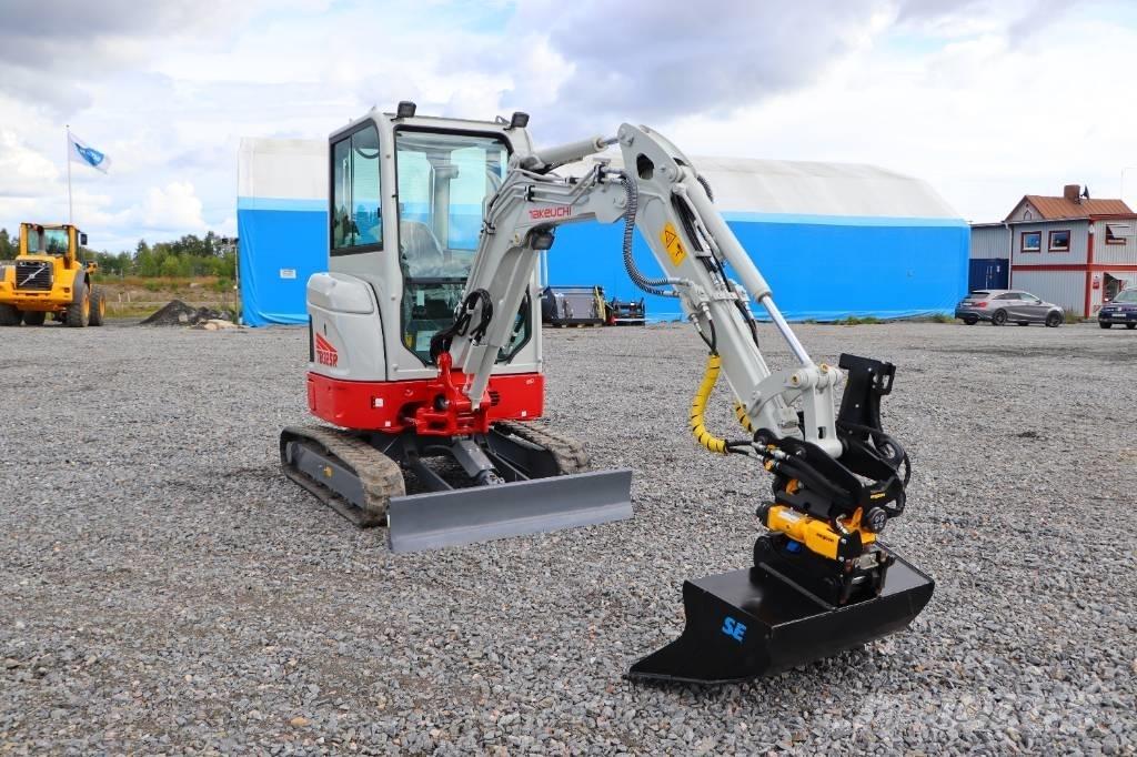 Takeuchi TB325R حفارات صغيرة أقل من 7 طن (حفارات صغيرة)