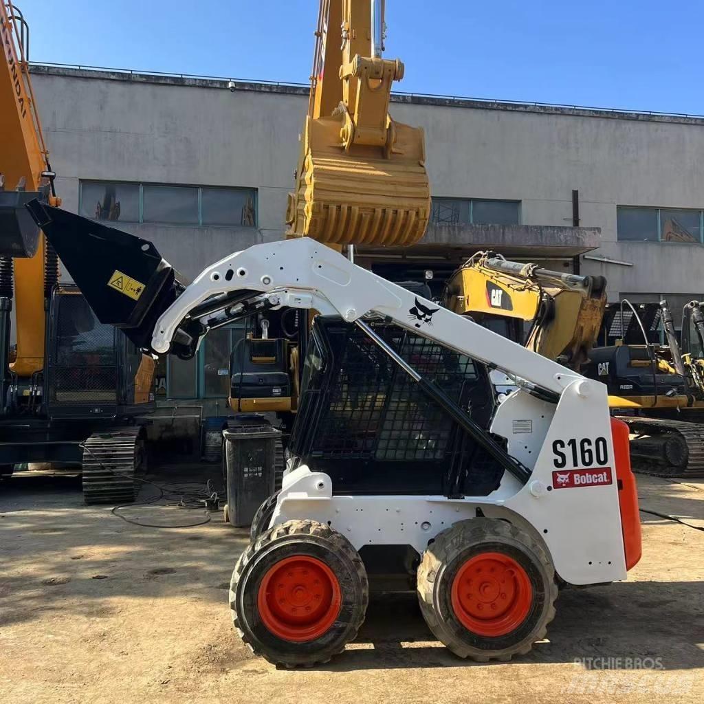 Bobcat S 160 لوادر انزلاقية التوجيه