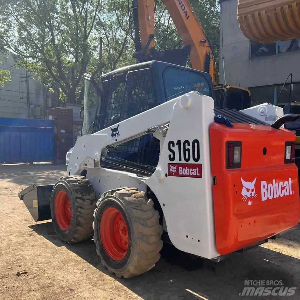 Bobcat S 160 لوادر انزلاقية التوجيه