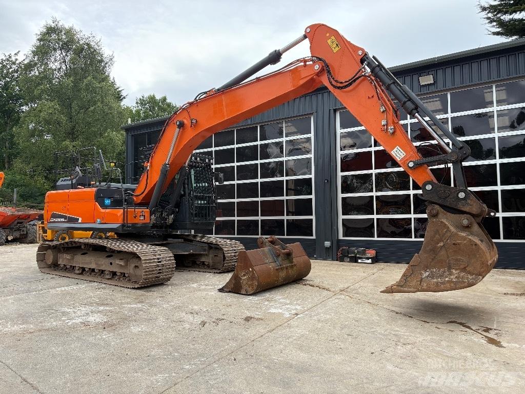 Doosan DX 225 LC-5 حفارات زحافة