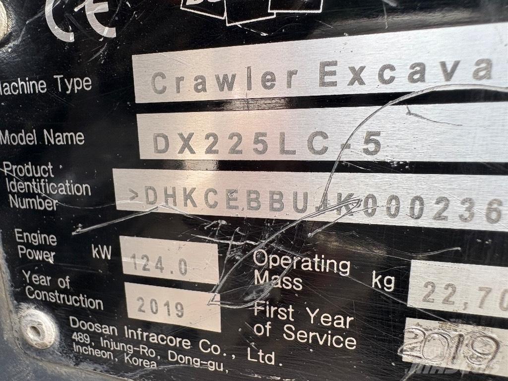 Doosan DX 225 LC-5 حفارات زحافة