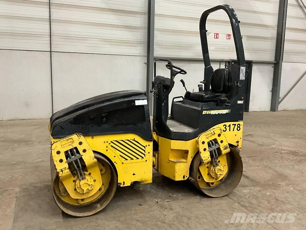 Bomag BW 120 AD-4 مداحل ثنائية الاسطوانة