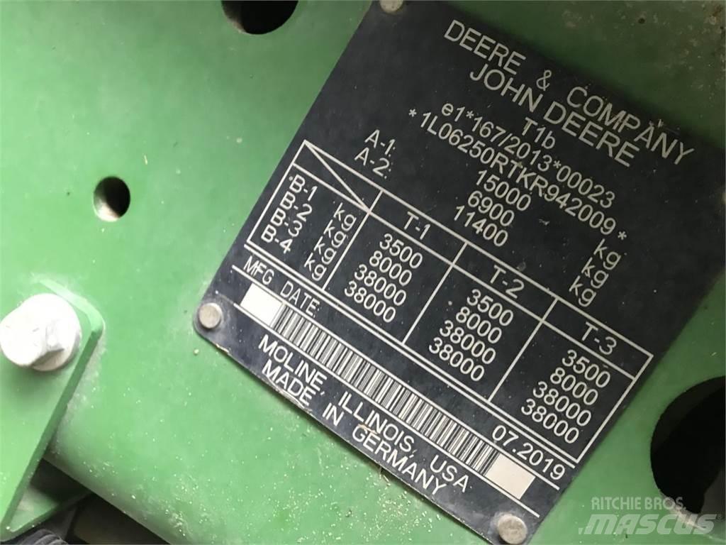John Deere 6250R الجرارات