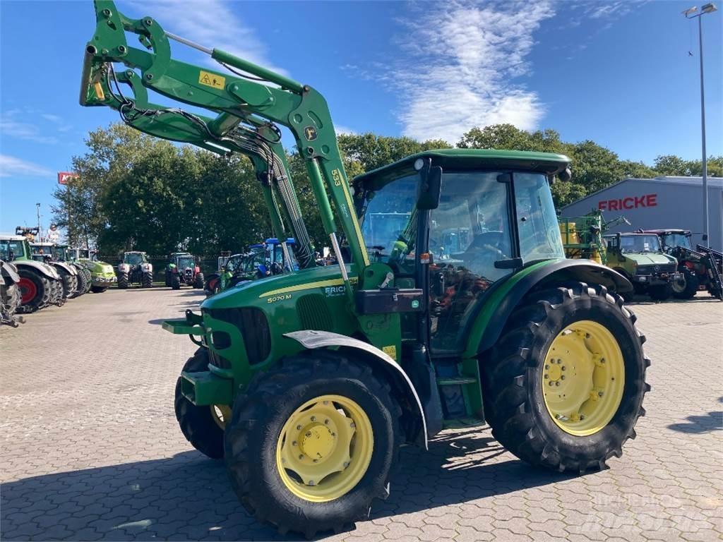 John Deere 5070 M الجرارات