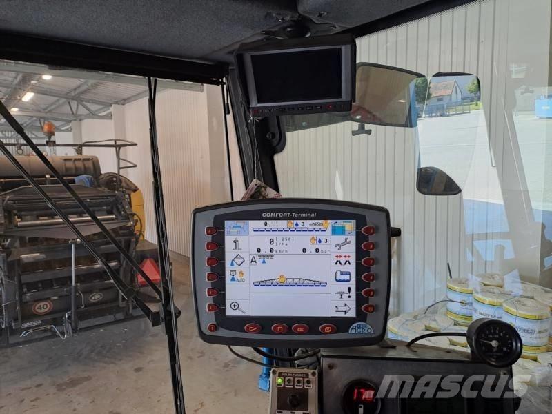 Agrio DINO 6000 رشاشات ذاتية الحركة