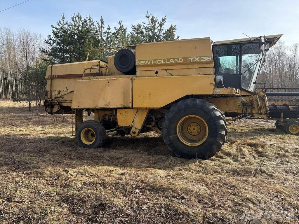 New Holland TX 36 حصادات