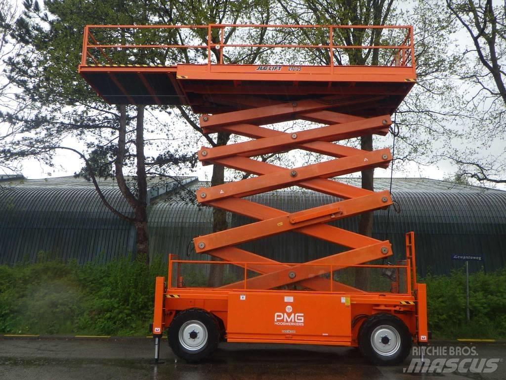 JLG 210-25 رافعات مقصية الشكل