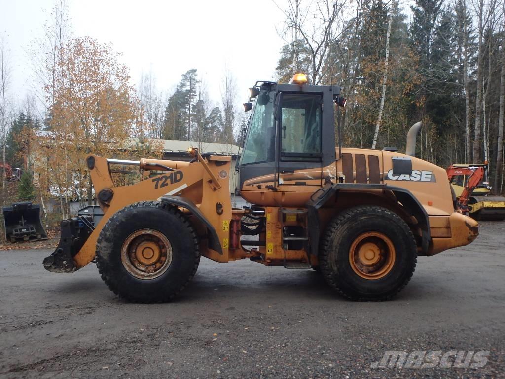 CASE 721 D 4x4 لوادر بعجل