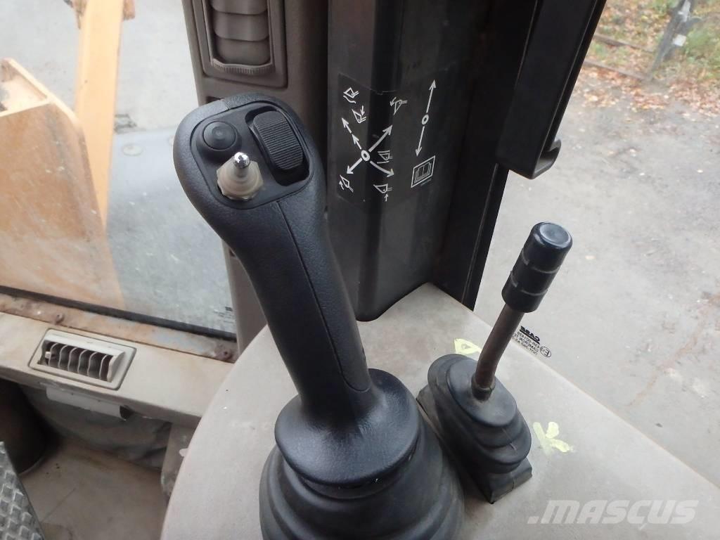 CASE 721 D 4x4 لوادر بعجل