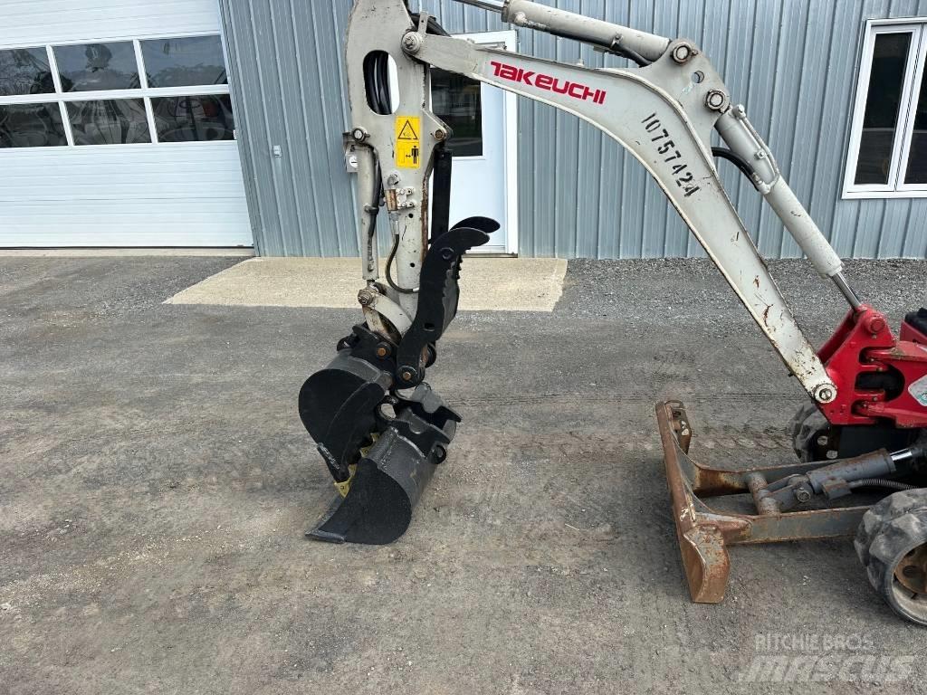 Takeuchi TB 216 حفارات صغيرة أقل من 7 طن (حفارات صغيرة)