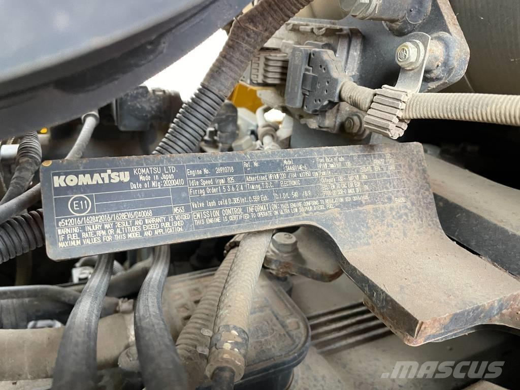 Komatsu D 65 PX-18E0 بلدوزرات مجنزرة