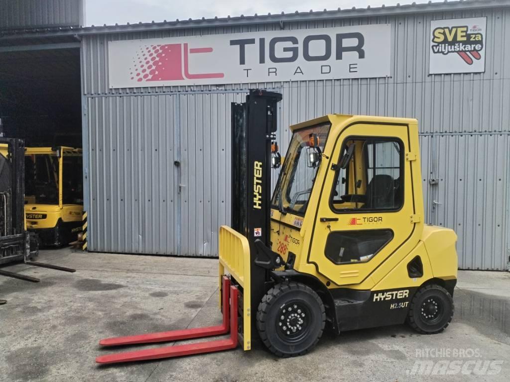 Hyster H2.5UT شاحنات الديزل