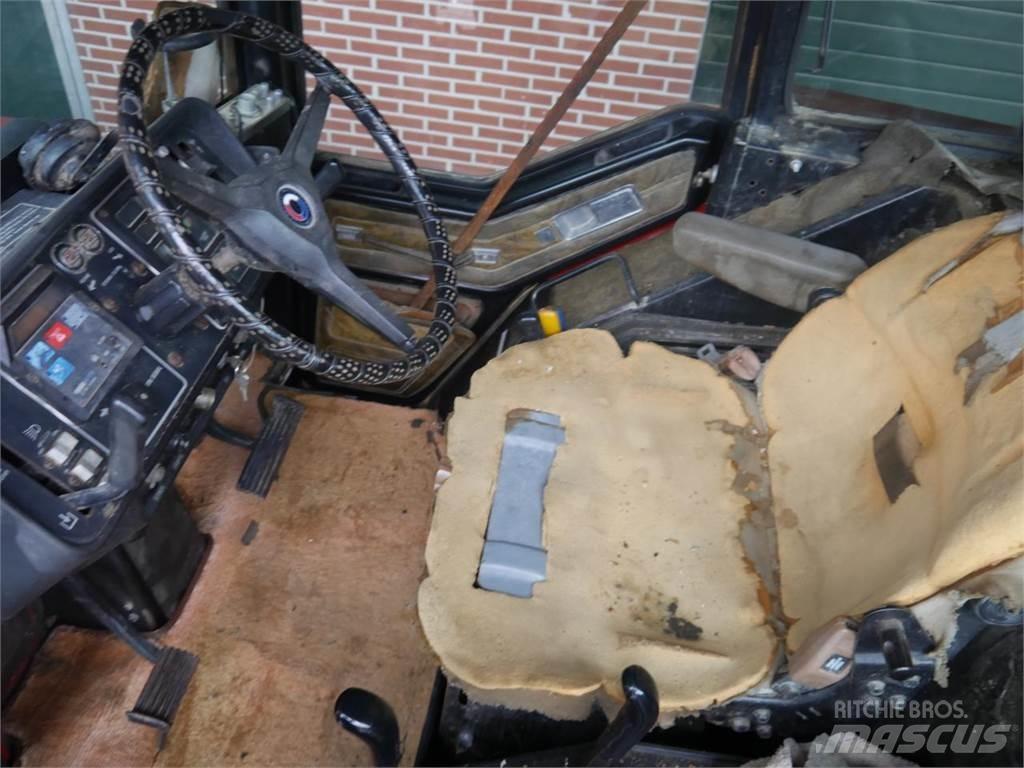 Case IH IHC 3588 الجرارات