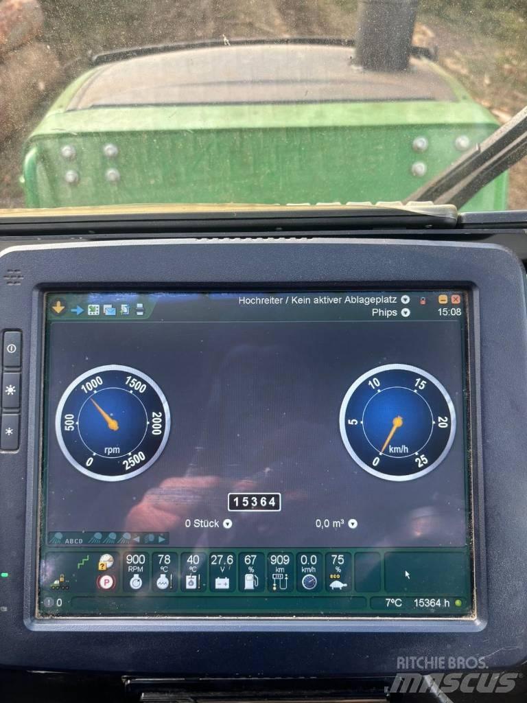 John Deere 1110 E شاحنات