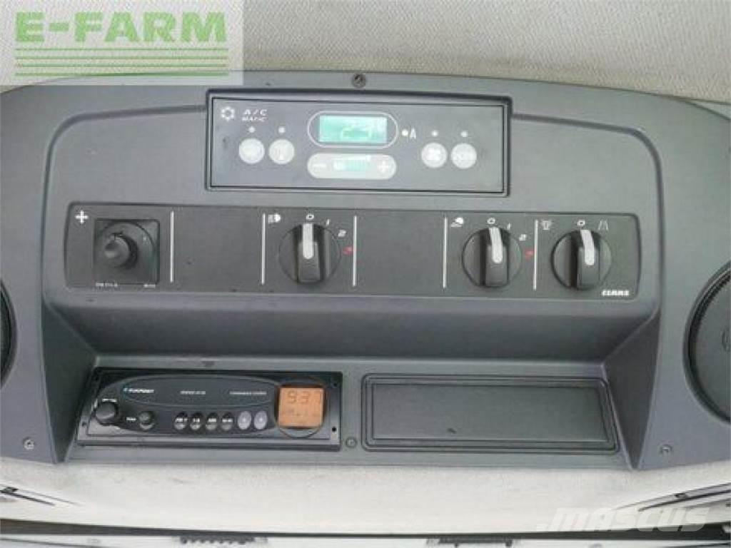 CLAAS jaguar 950 علافات ذاتية الدفع