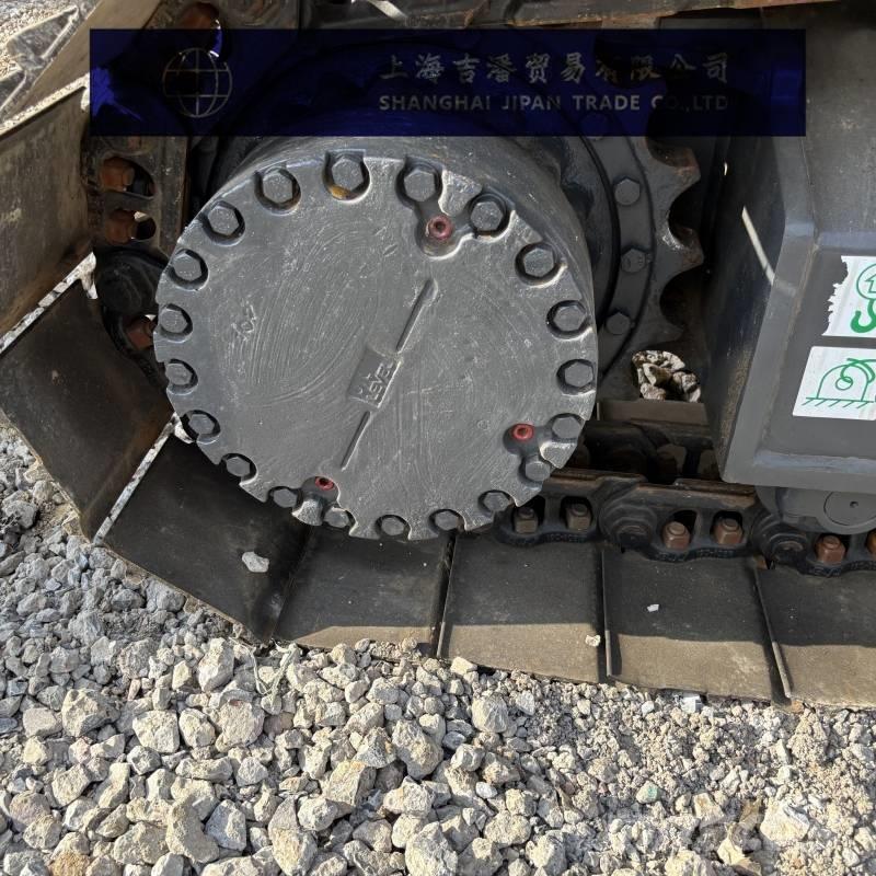 Komatsu PC 240 حفارات زحافة