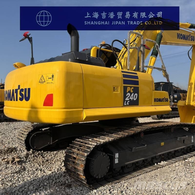 Komatsu PC 240 حفارات زحافة