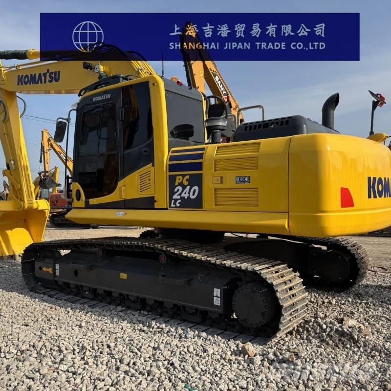 Komatsu PC 240 حفارات زحافة