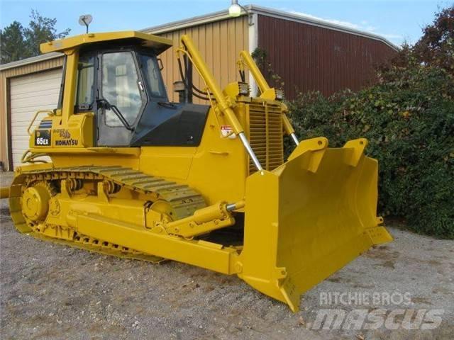 Komatsu D 65 EX بلدوزرات مجنزرة