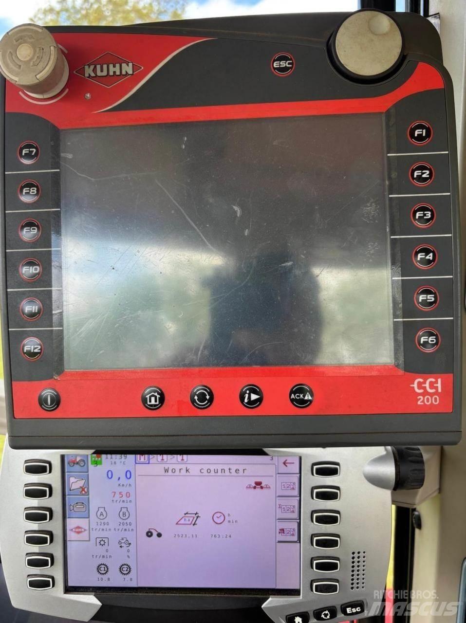 Kuhn Espro 6000R مثاقيب مدمجة