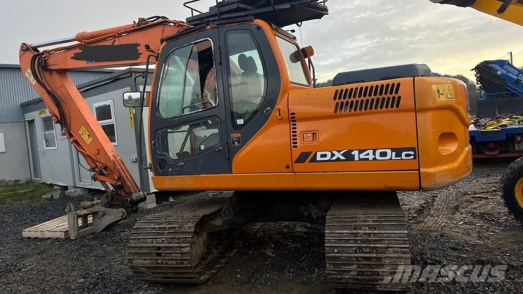 Doosan DX 140 حفارات زحافة