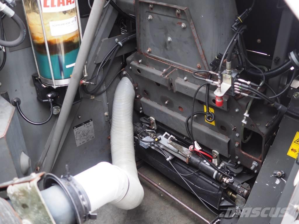 CLAAS Jaguar 940 4x4 علافات ذاتية الدفع