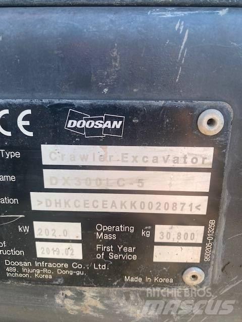 Doosan DX 300 LC-5 حفارات زحافة