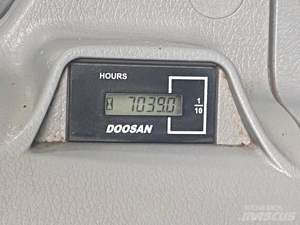 Doosan DX 300 LC-5 حفارات زحافة