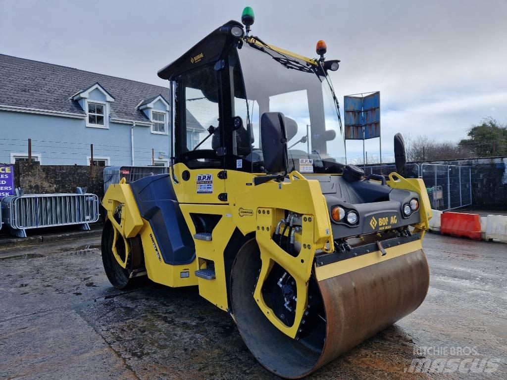Bomag BW 151 AD-5 مداحل ثنائية الاسطوانة