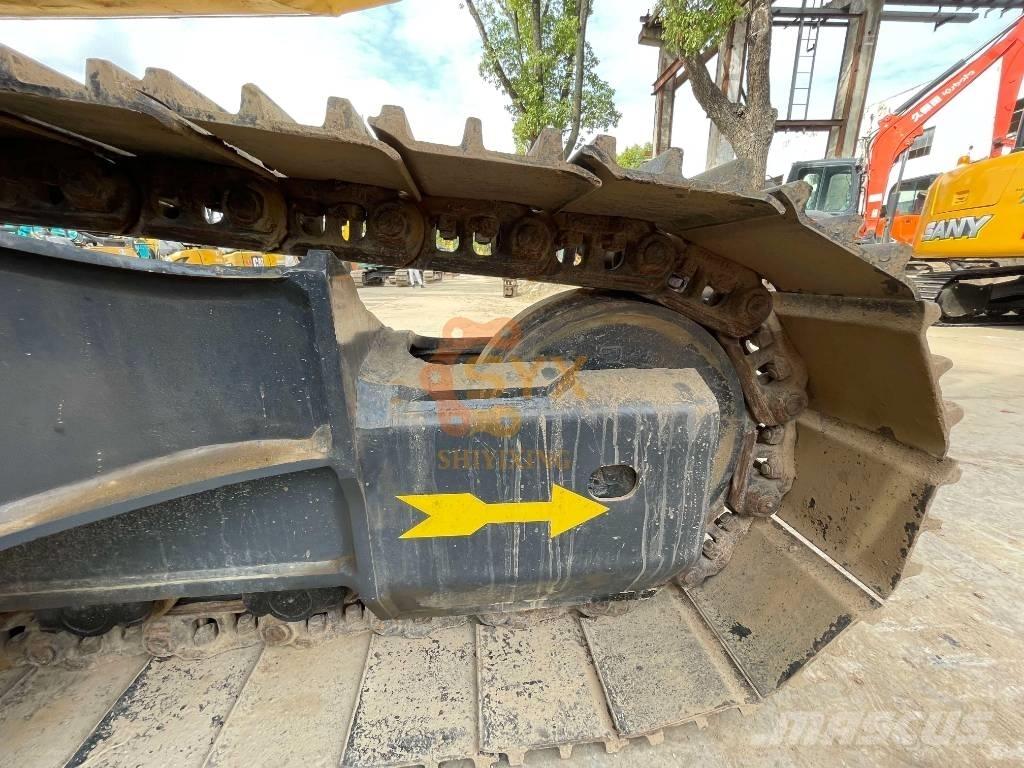 Komatsu PC 200-8 حفارات زحافة