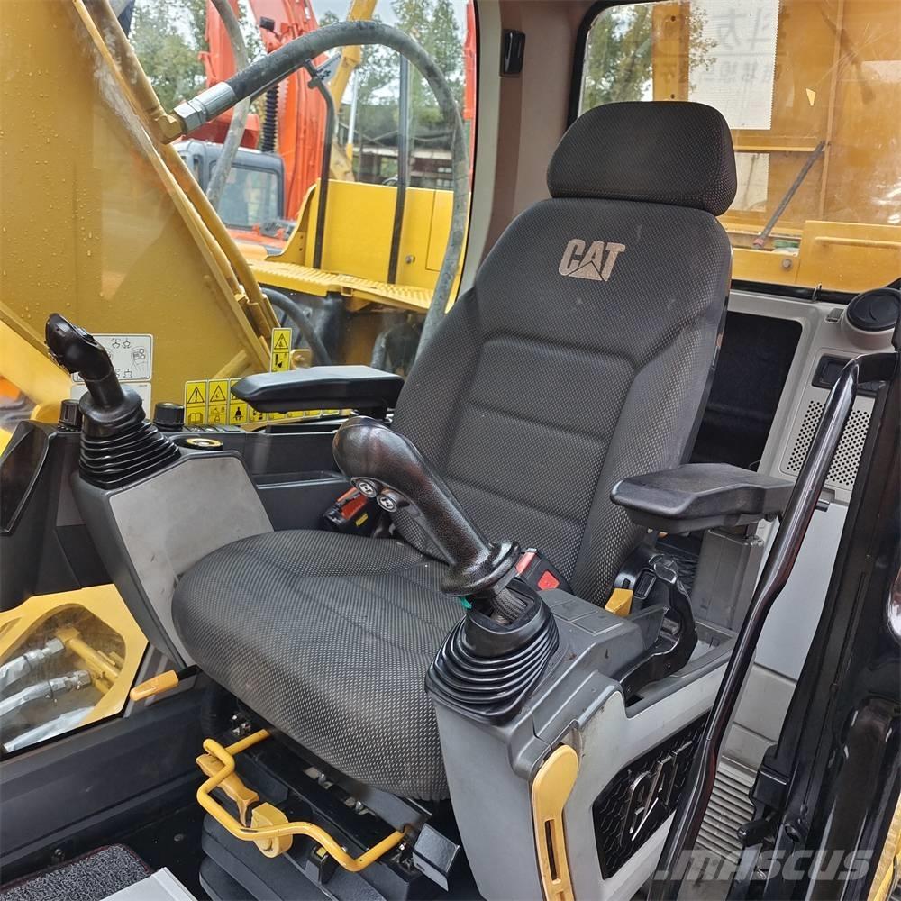 CAT 320 GX حفارات زحافة