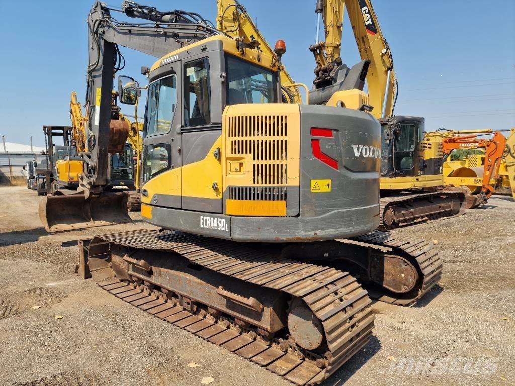 Volvo ECR 145 D حفارات زحافة