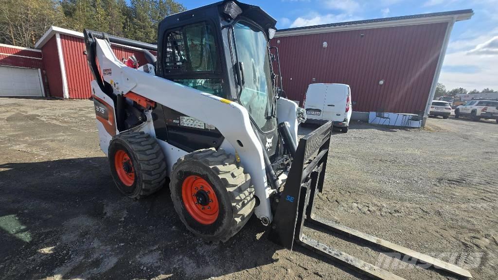 Bobcat S 76 لوادر انزلاقية التوجيه