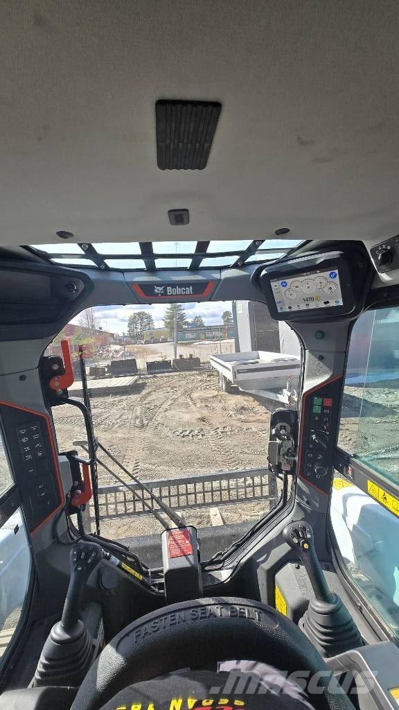 Bobcat S 76 لوادر انزلاقية التوجيه